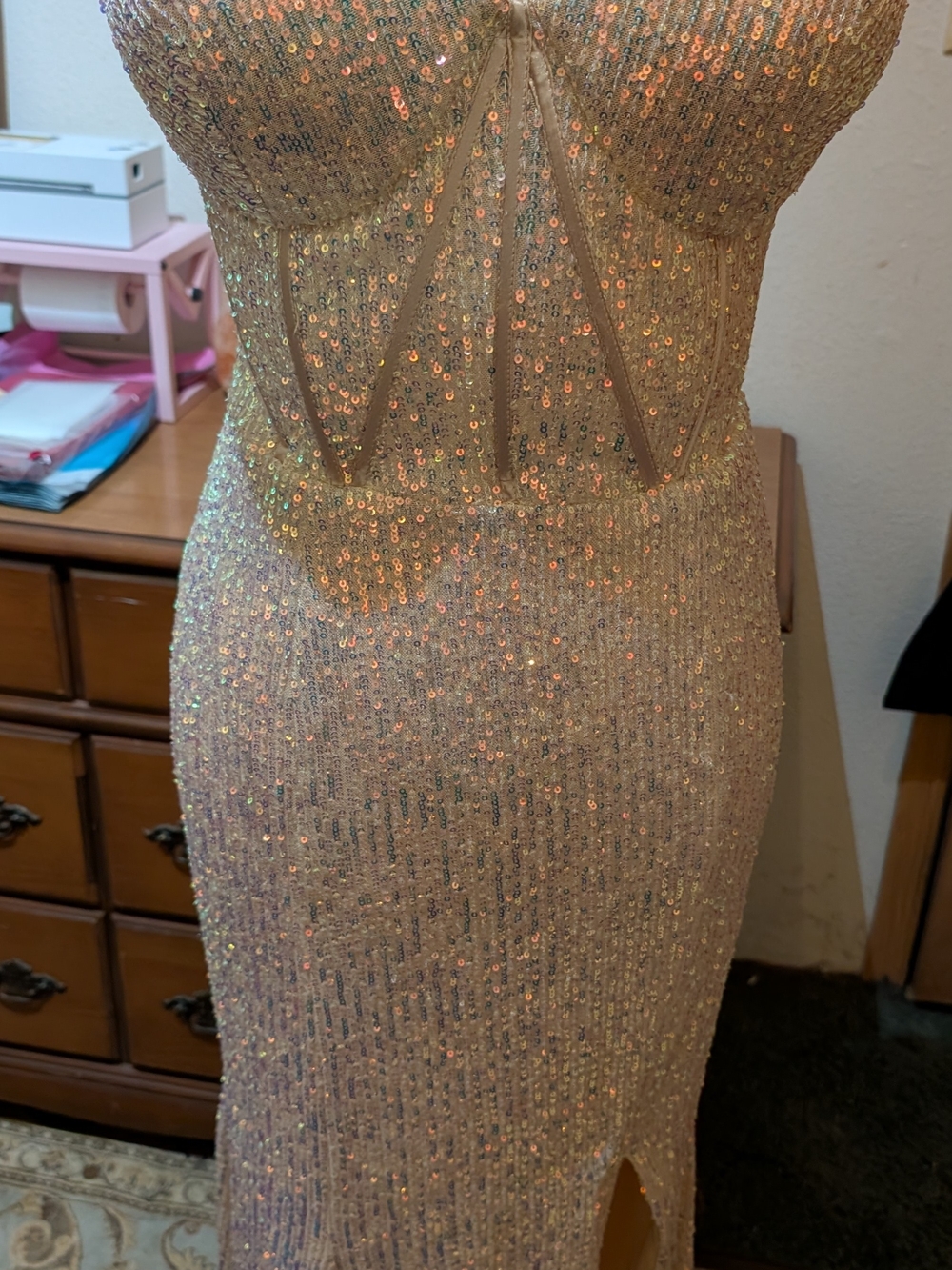 Sherri Hill - Strapless Sequin Gown in Rose Gold Size 4